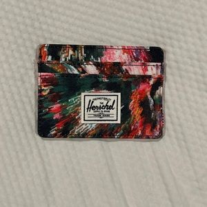 The Herschel mini bifold, credit card wallet